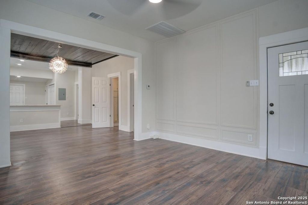 Photo of 1413 Burnet, San Antonio, TX 78202 (MLS # 1878503)