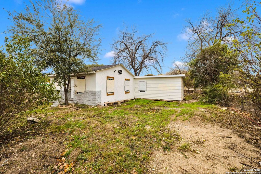 Photo of 2010 Burnet St, San Antonio, TX 78202 (MLS # 1910648)