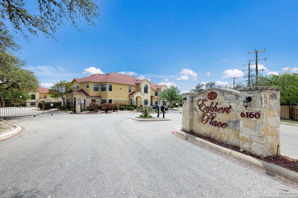 Photo of 6160 Eckhert APT 1 #APT 1, San Antonio, TX 78240 (MLS # 1856140)