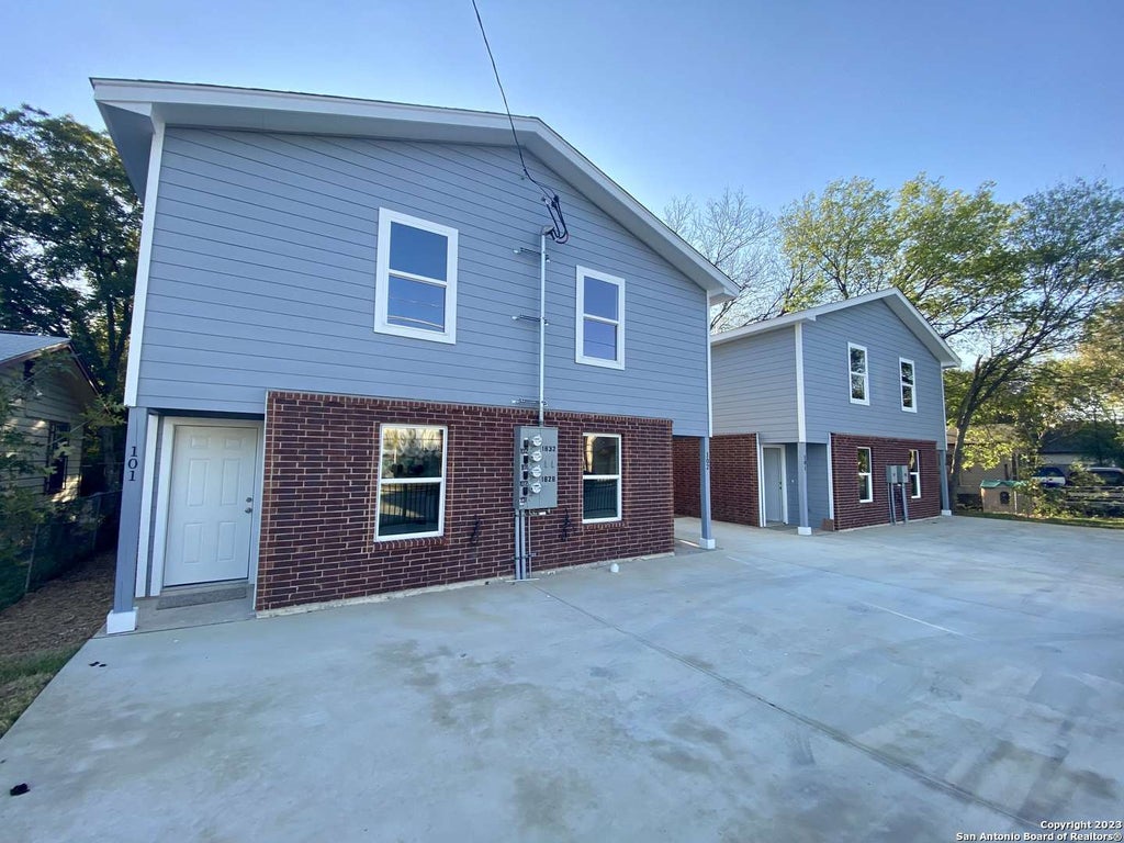 Photo of 1632 S HAMILTON ST 101 #101, San Antonio, TX 78207 (MLS # 2009406)
