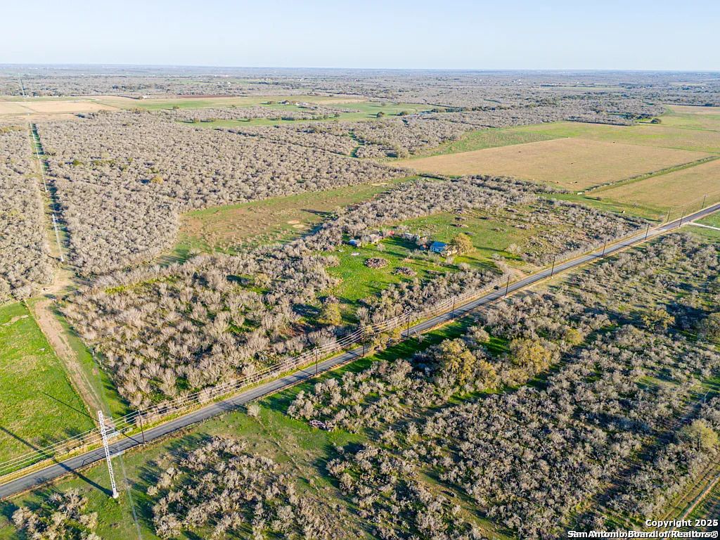 Photo of 2693 county road 467, Devine, TX 78016 (MLS # 1930136)