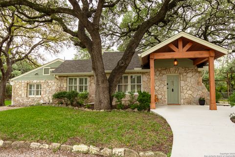 A home in Helotes