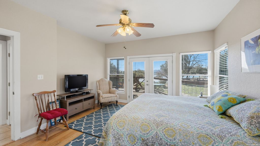 Photo of 956 Lakebreeze Dr, Canyon Lake, TX 78133 (MLS # 1949607)