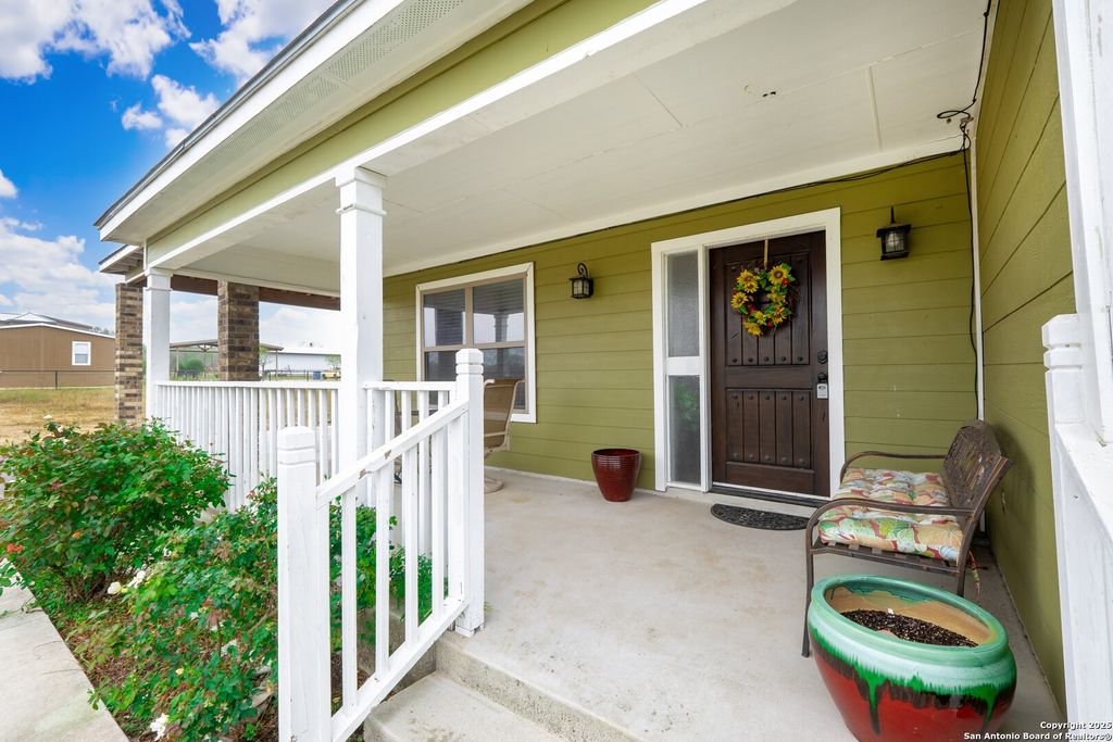 Photo of 163 Buckeye, Seguin, TX 78155 (MLS # 1926485)