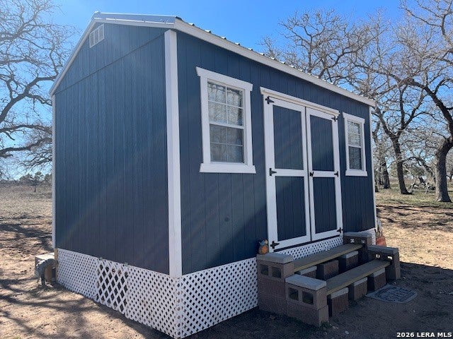 Photo of 3086 County Road 442, Stockdale, TX 78160 (MLS # 1939879)