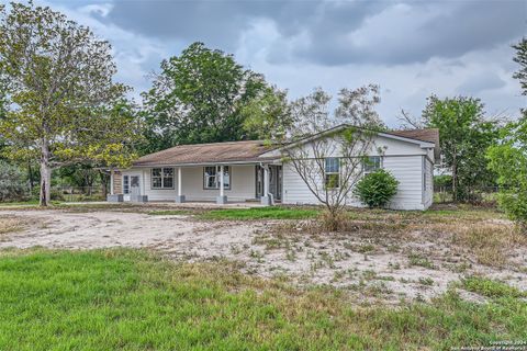 A home in Atascosa