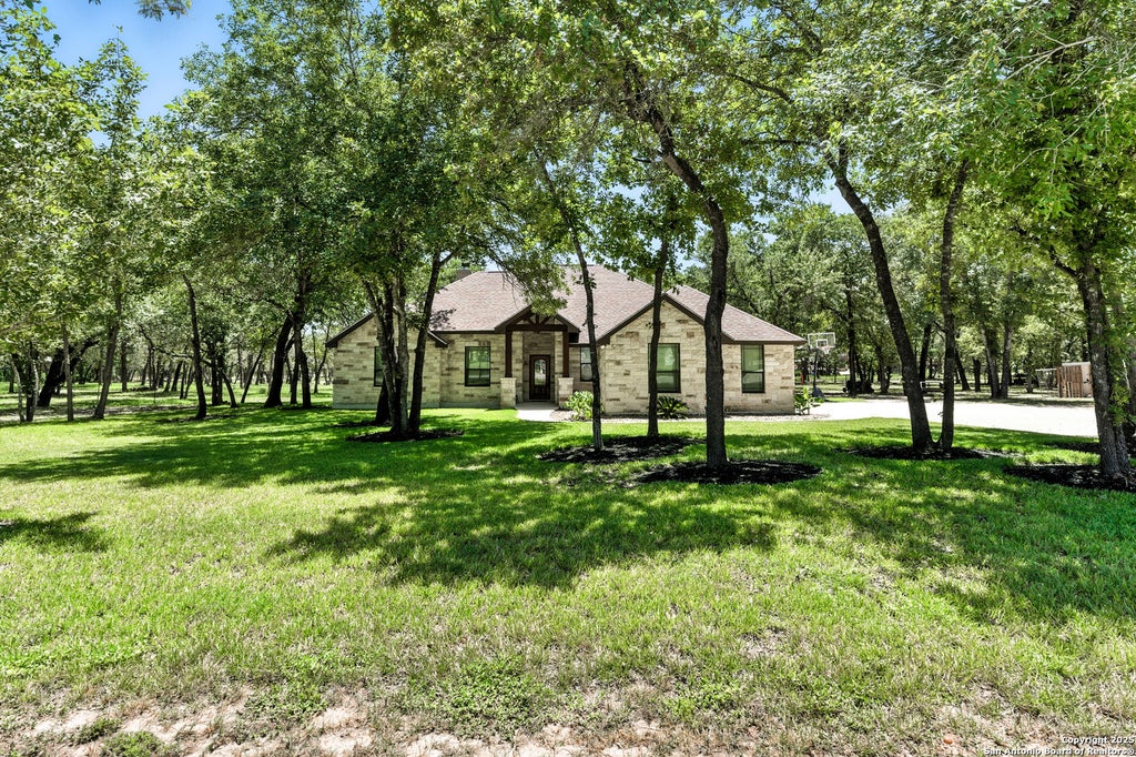 Photo of 309 Hickory Trail, La Vernia, TX 78121 (MLS # 1889134)