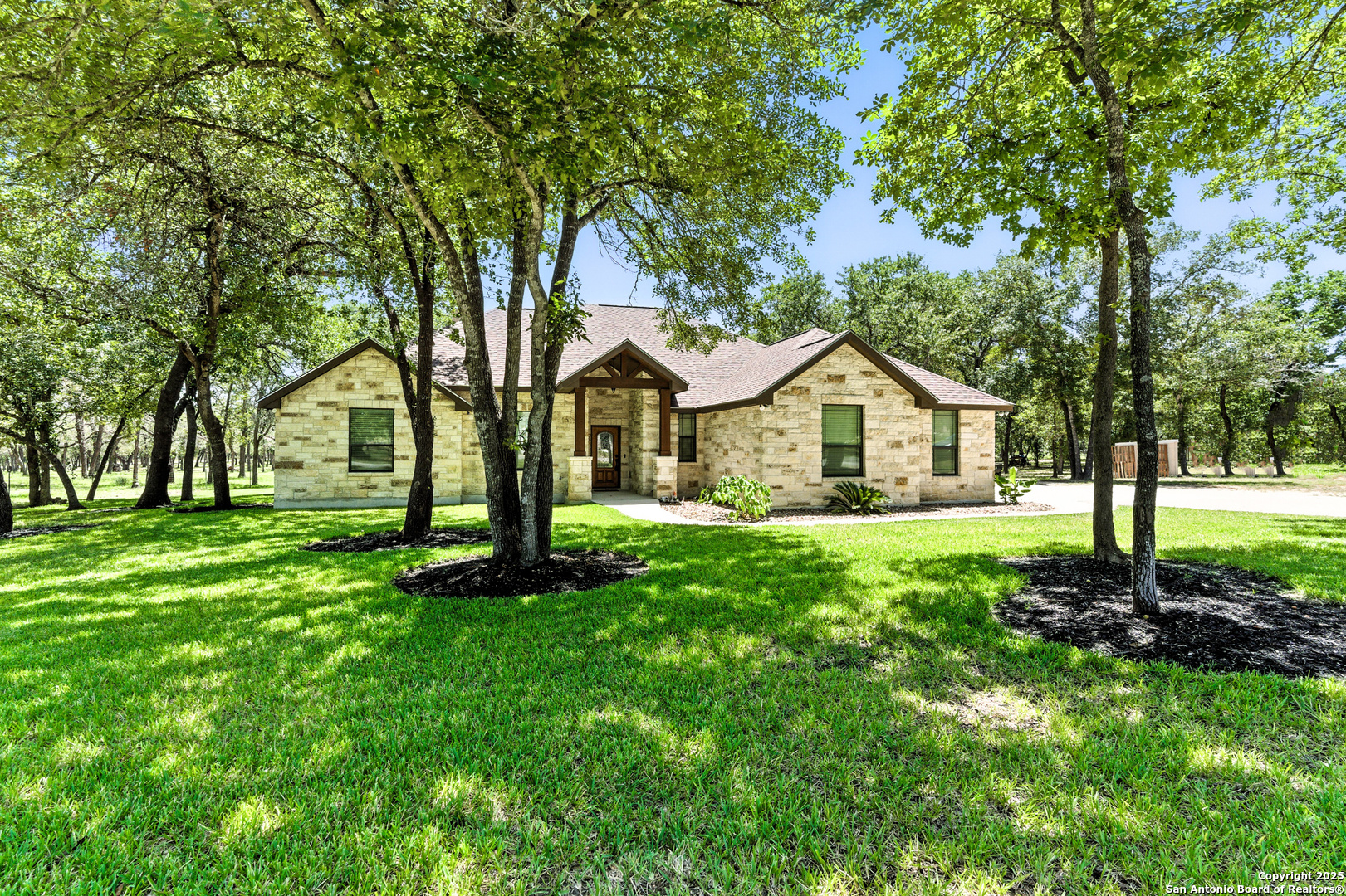 309 Hickory Trail