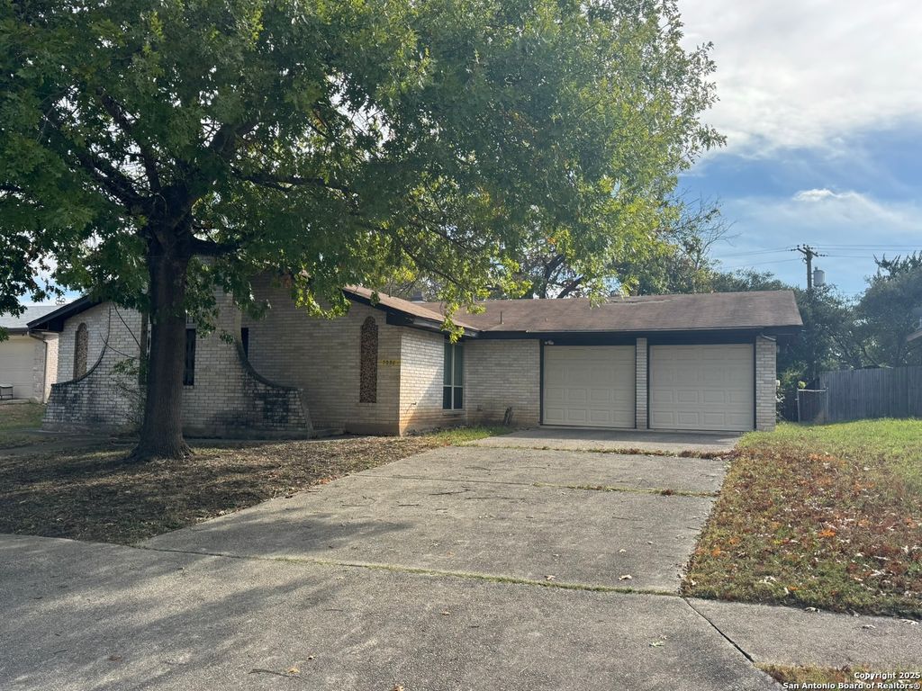 Photo of 7038 Forest Way, San Antonio, TX 78240 (MLS # 1926573)