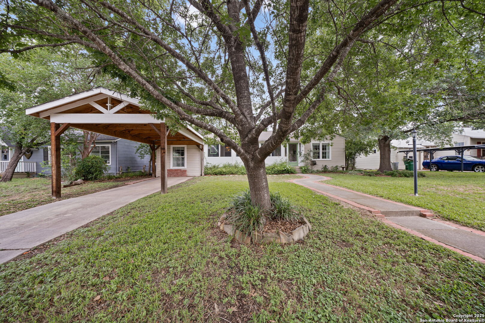 131 Larchmont