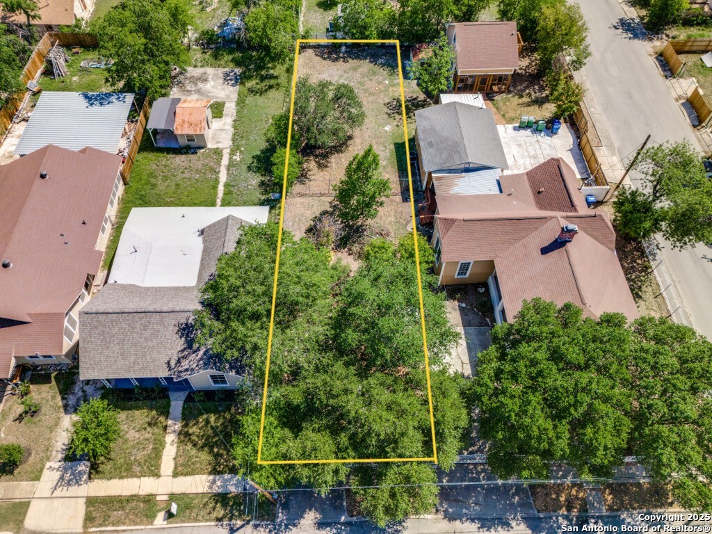 1244 Waverly