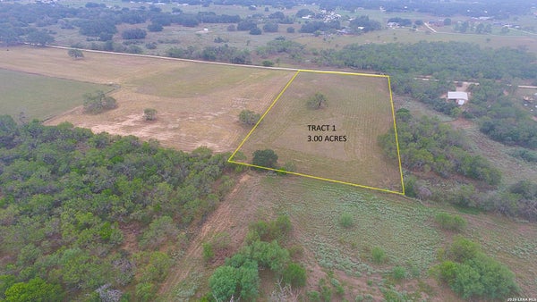 681 COUNTY LINE LN, SAN ANTONIO, TX 78223 - Image 431a323e6f85fd444e459d3dcb571d65/112849801