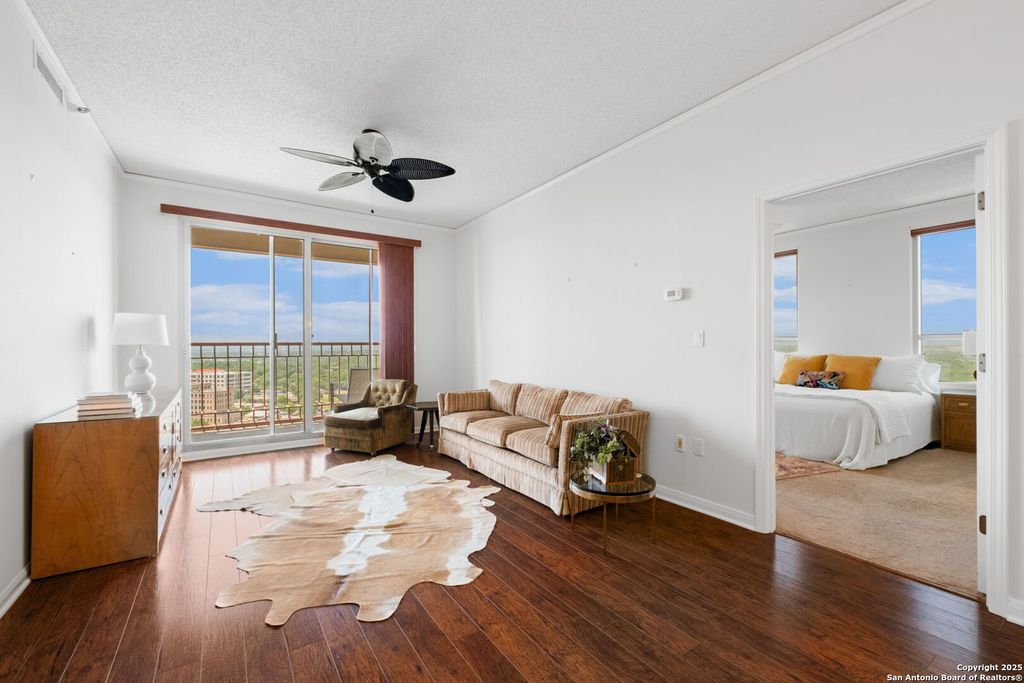 Photo of 1 Towers Park Ln 2107 #2107, San Antonio, TX 78209 (MLS # 1822613)