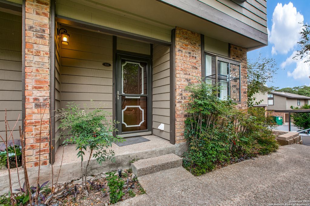 Photo of 11815 Vance Jackson 606 #606, San Antonio, TX 78230 (MLS # 1862696)
