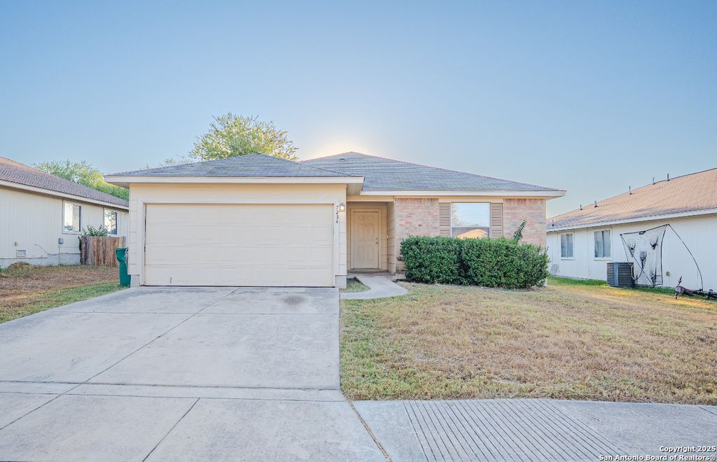 Photo of 7234 Autumn Wls, Converse, TX 78109 (MLS # 1915647)