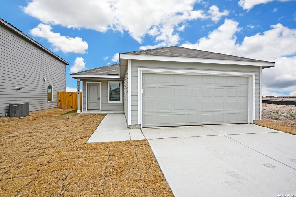 Photo of 2423 SHADY GRV, New Braunfels, TX 78130 (MLS # 1956883)