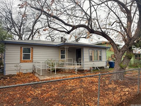 207 29th San Antonio TX 78237