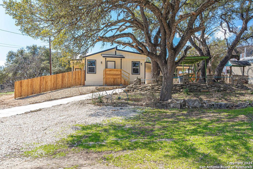 Photo of 474 ridgehaven, Canyon Lake, TX 78133 (MLS # 1929842)