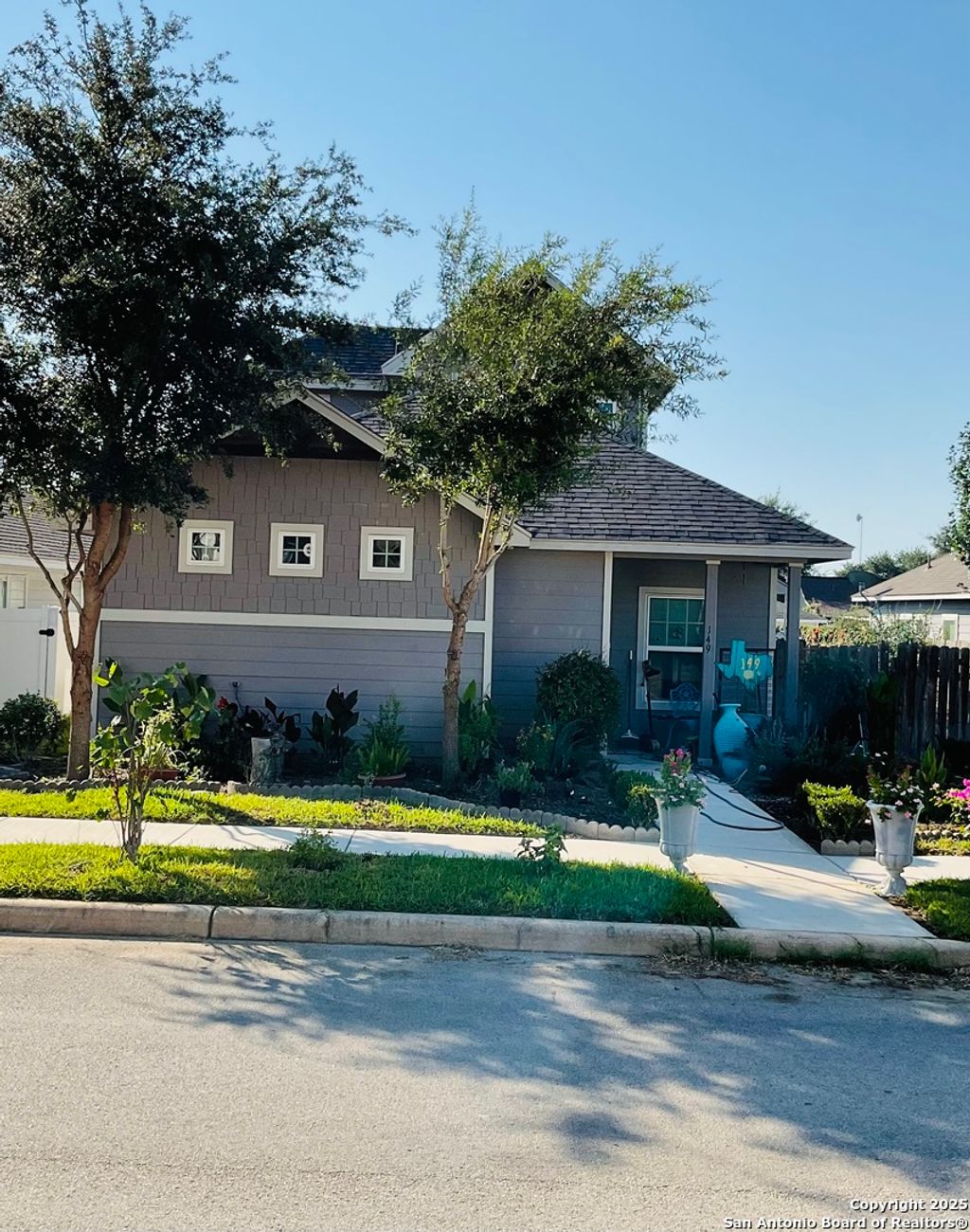 Photo of 149 Lark Hill, Floresville, TX 78114 (MLS # 1898986)