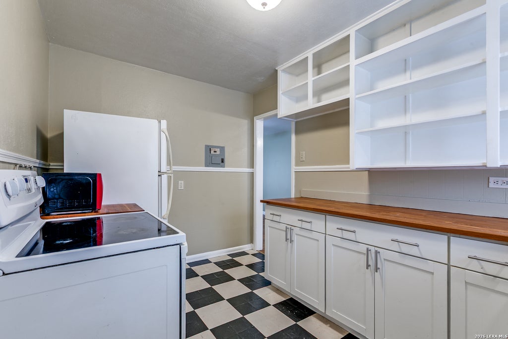 Photo of 229 NATALEN AVE 1 #1, San Antonio, TX 78209 (MLS # 2019962)