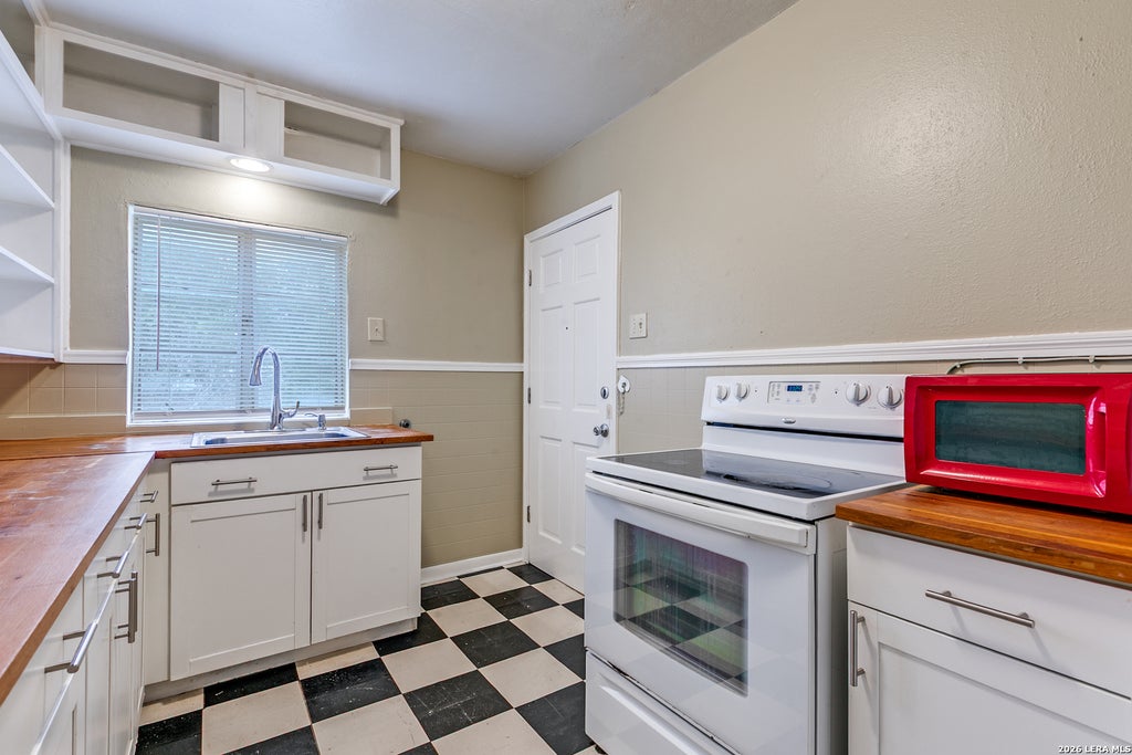Photo of 229 NATALEN AVE 1 #1, San Antonio, TX 78209 (MLS # 2019962)