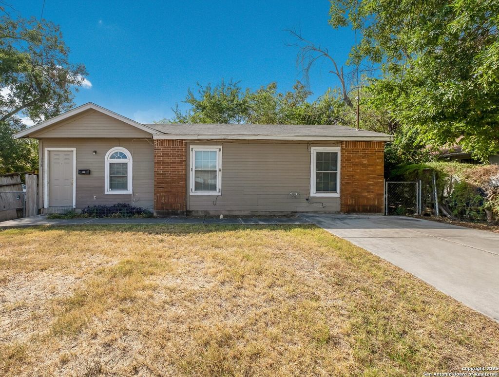 Photo of 638 Hood, San Antonio, TX 78208 (MLS # 1915191)