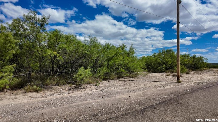 Photo 1 of 10 — 32 Borjon Dr, Eagle Pass, TX 78852