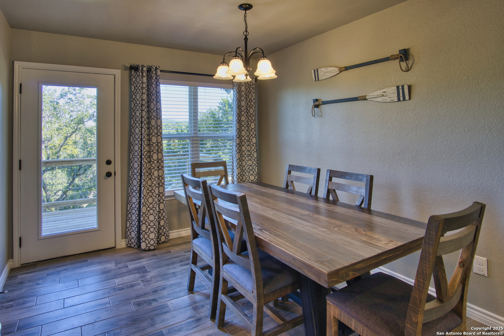 1139 Cedar Bend