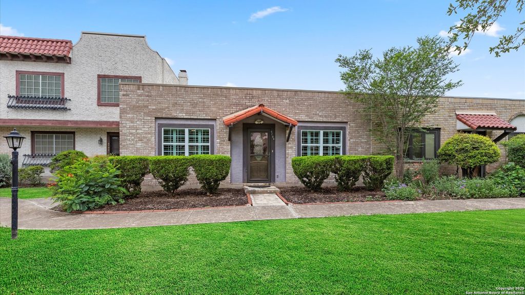 Photo of 6750 Crown Ridge, San Antonio, TX 78239 (MLS # 1934064)