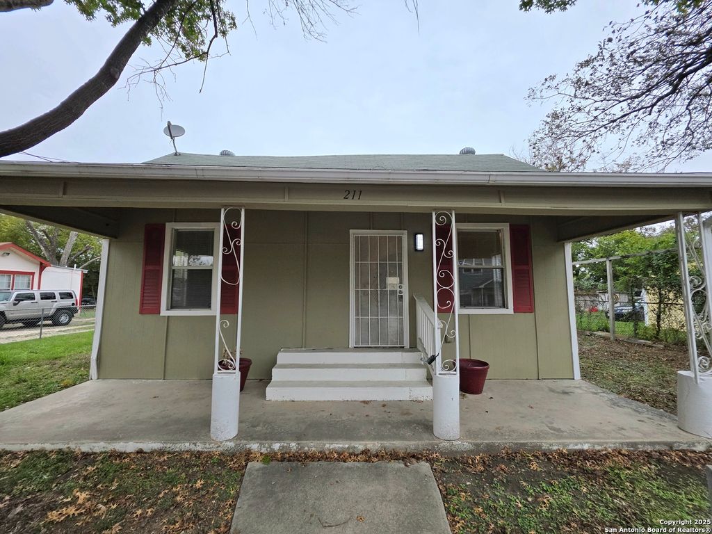 Photo of 211 fest, San Antonio, TX 78204 (MLS # 1926562)