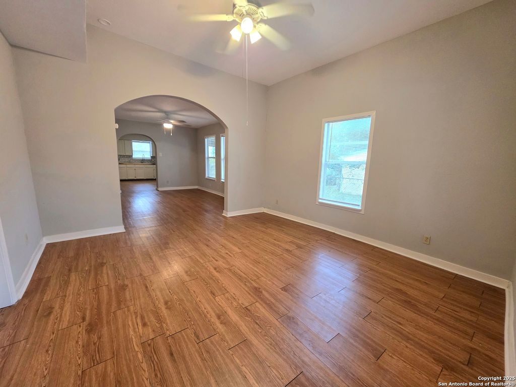 Photo of 211 fest, San Antonio, TX 78204 (MLS # 1926562)
