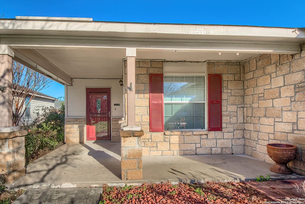 Photo of 332 Willow View, Cibolo, TX 78108 (MLS # 1916438)