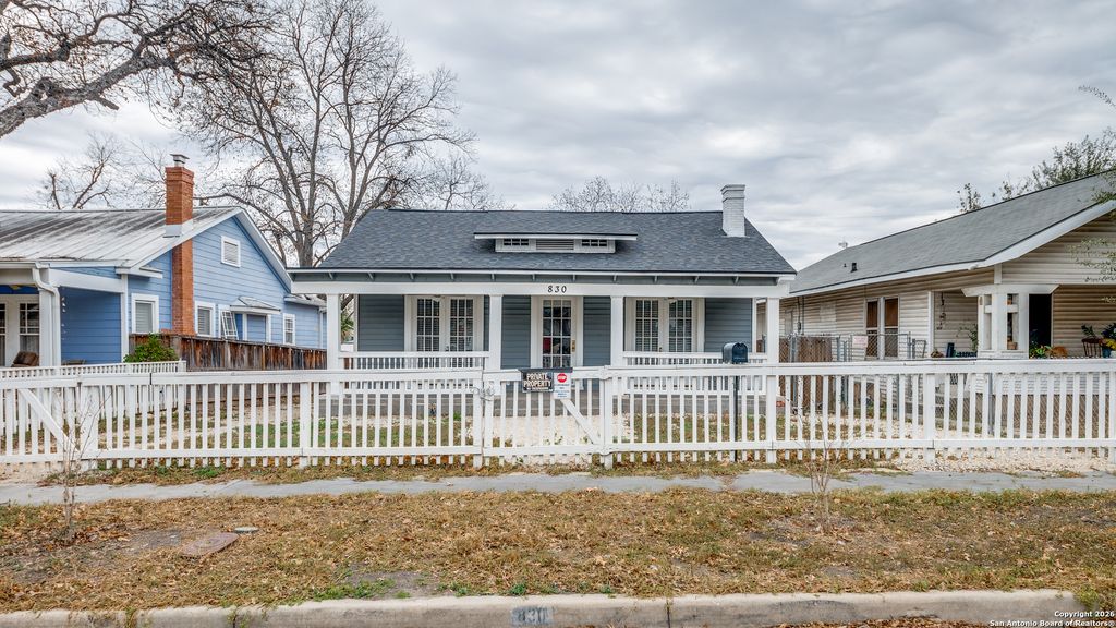 Photo of 830 W Craig Pl, San Antonio, TX 78212 (MLS # 1933939)