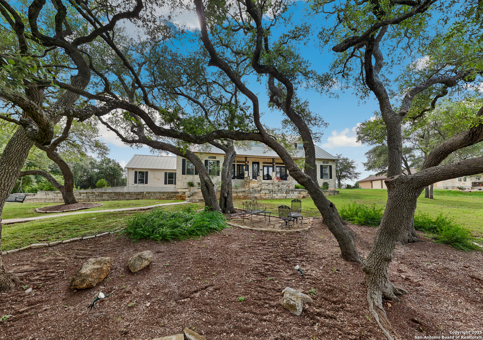 111 Oak Pointe