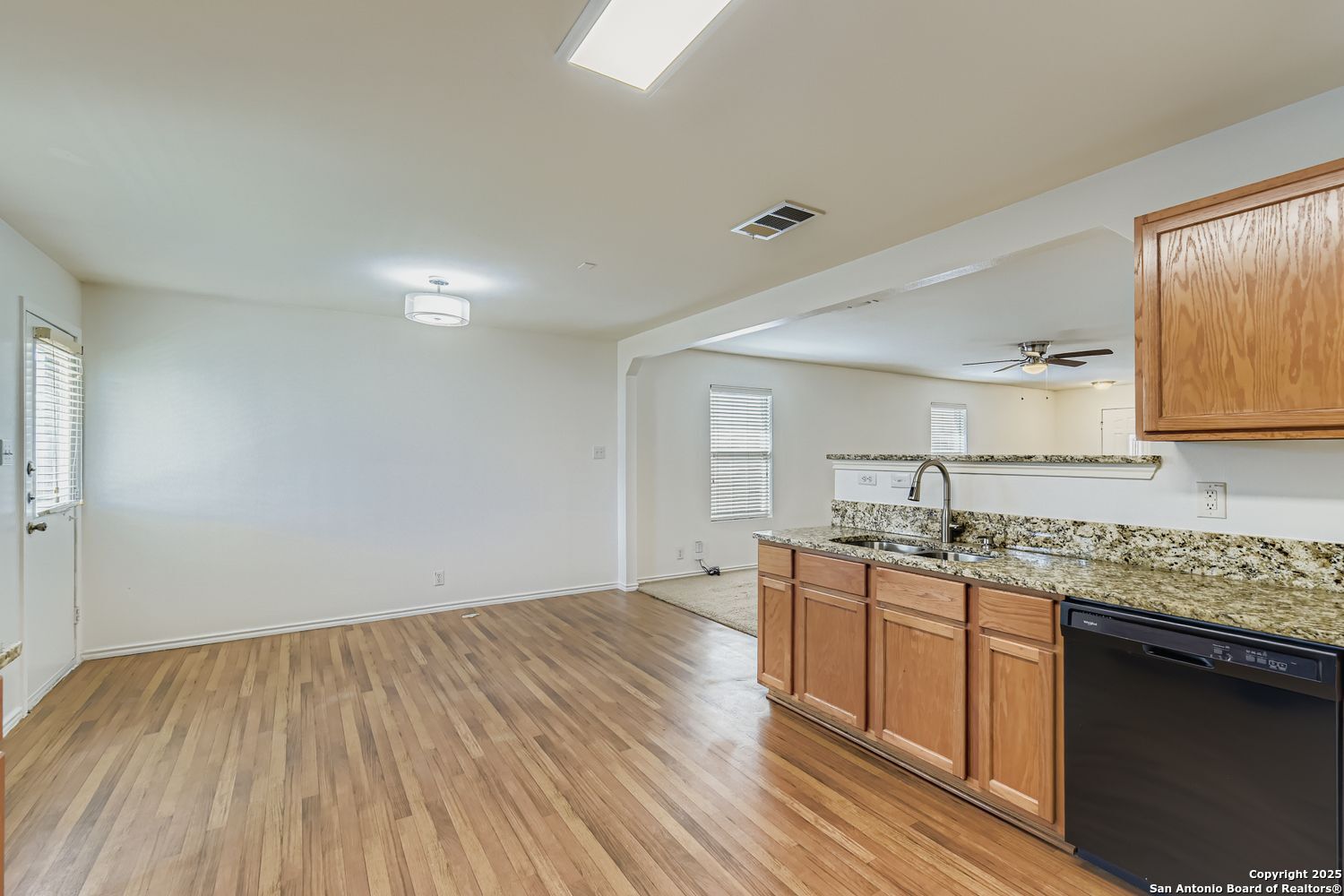 San Antonio, Texas 78253, United States, 3 Bedrooms Bedrooms, ,2 BathroomsBathrooms,Residential,Pending,219528