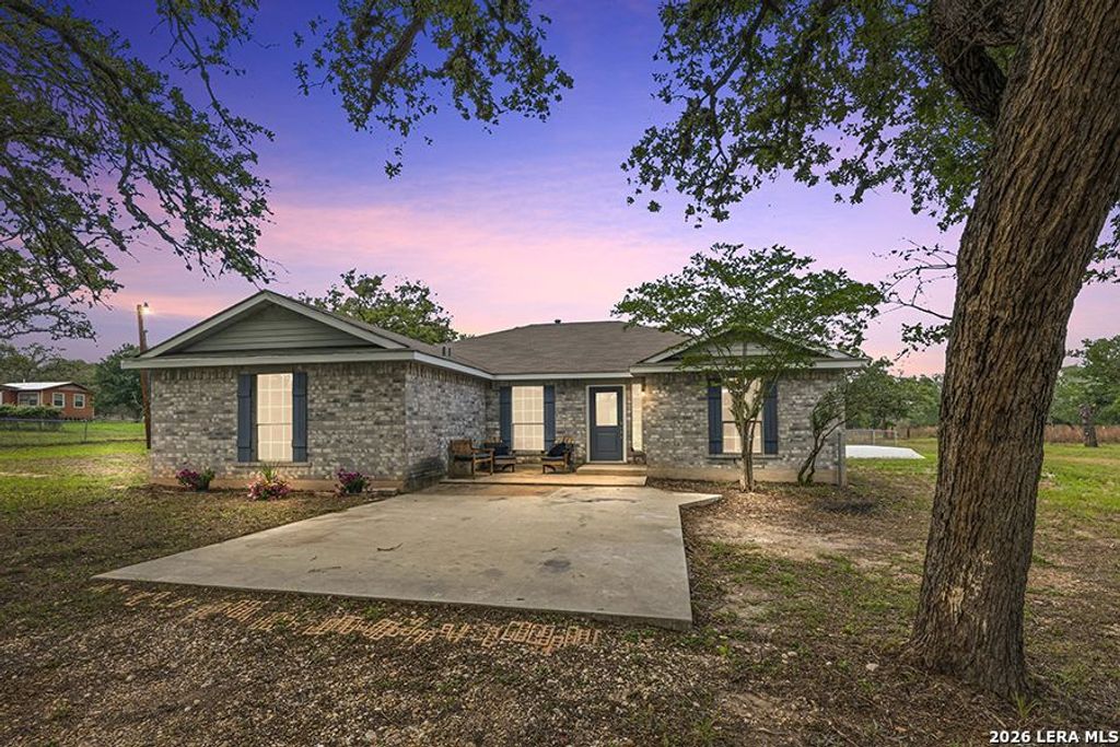 Photo of 472 Hickory Forrest, Seguin, TX 78155 (MLS # 1961747)