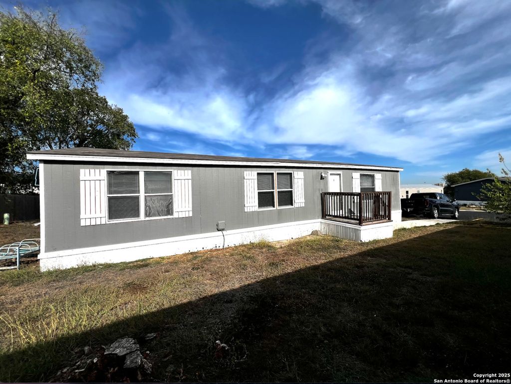 Photo of 222 B STREET, Converse, TX 78109 (MLS # 1926314)