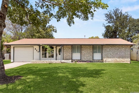 Photo of 807 BOULDER DR, Universal City, TX 78148 (MLS # 2020293)