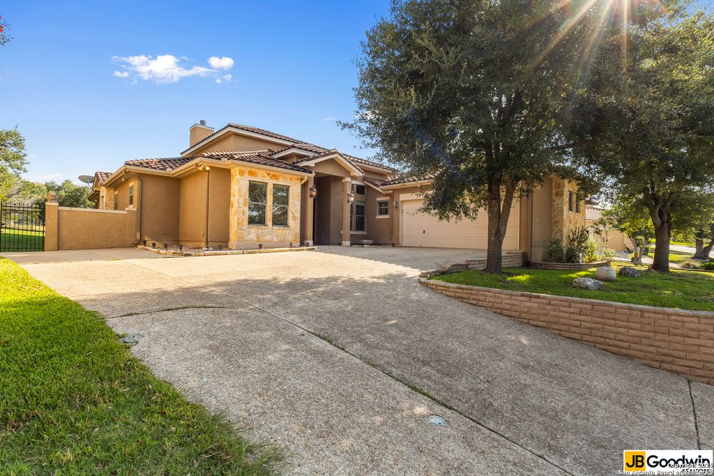 Photo of 25022 Estancia, San Antonio, TX 78260 (MLS # 1909420)