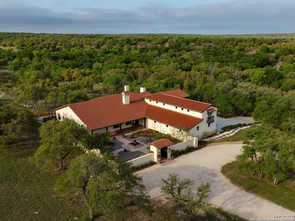 Photo of 862 Grape Creek Road, Fredericksburg, TX 78624 (MLS # 1923364)