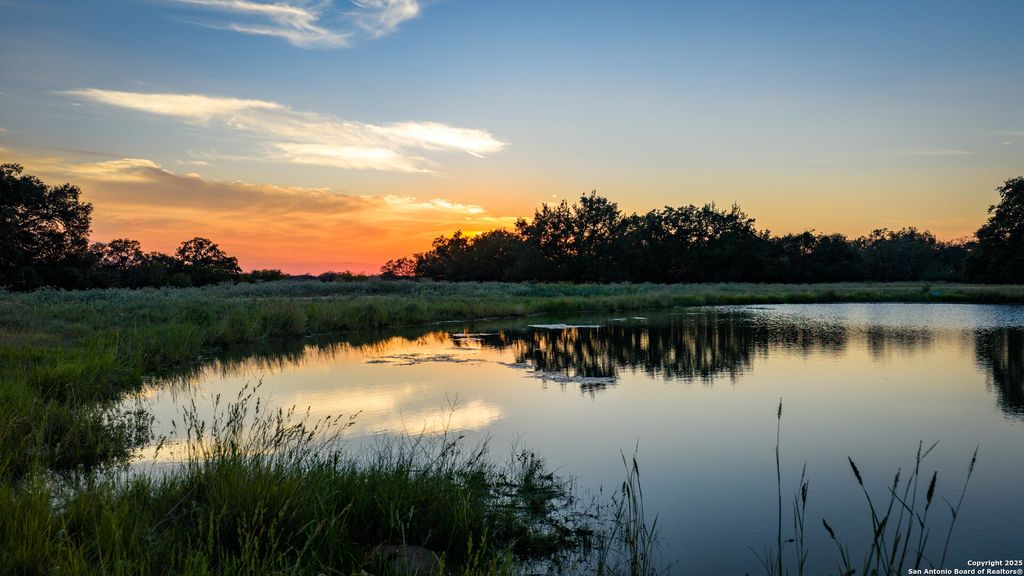 Photo of 2992 County Road 7711, Devine, TX 78016 (MLS # 1909660)