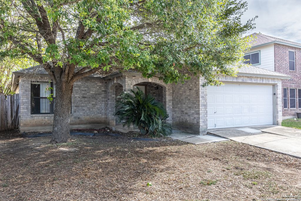 Photo of 7910 LATTIMER POND, San Antonio, TX 78254 (MLS # 1925087)