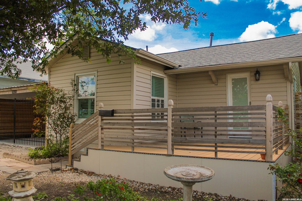 Photo of 1210 summit, San Antonio, TX 78201 (MLS # 1949944)