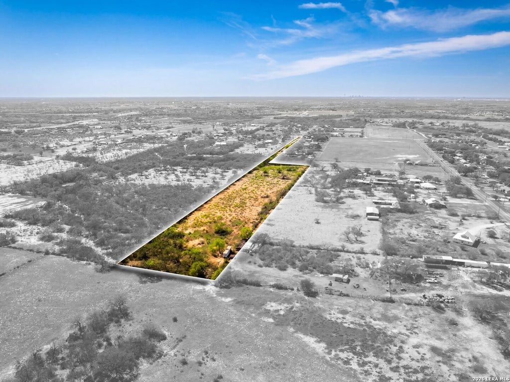 Photo of 4246 Rakowitz Rd, Adkins, TX 78101 (MLS # 1950615)
