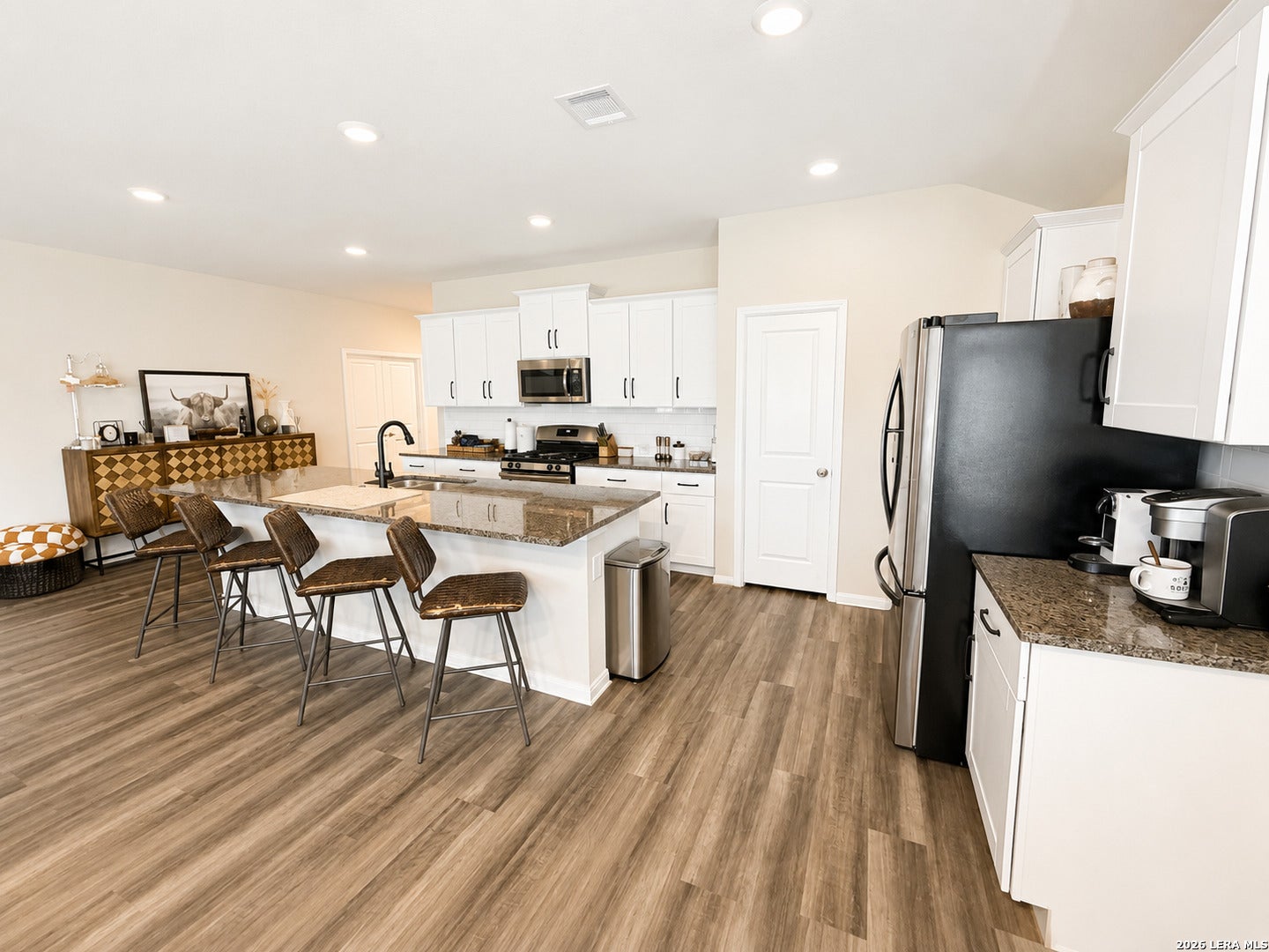 5549 Black Walnut