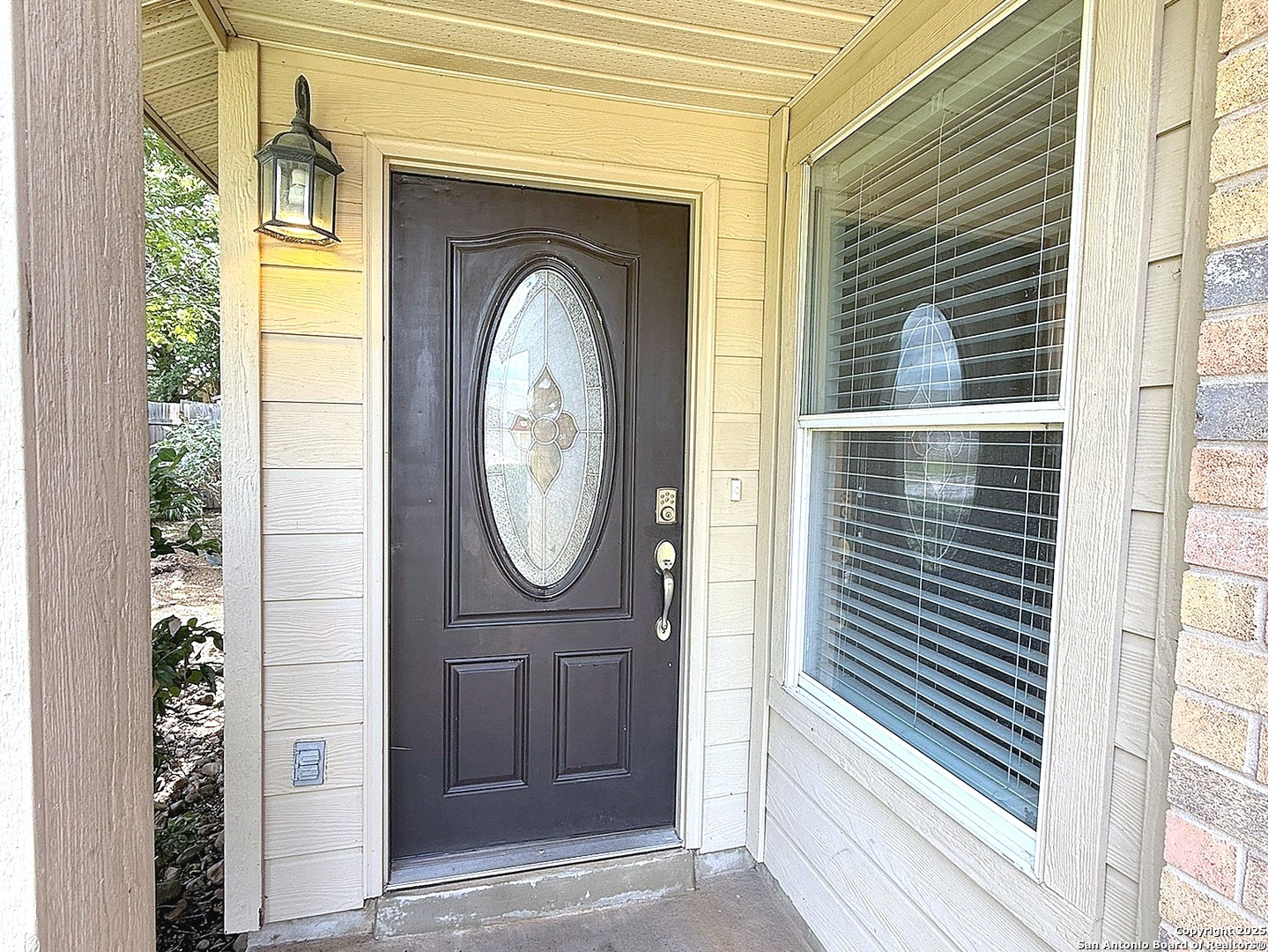7726 Barhill Post