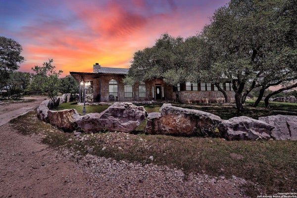 231 PRIVATE ROAD 2510, HONDO, TX 78861 - Image 44b072ffafecb5576ed62c14a9bc8d1a/1874880807