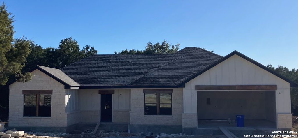 Photo of 1595 Rocky Ridge Loop, Canyon Lake, TX 78133 (MLS # 1929600)