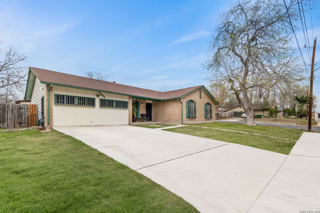 Photo of 2835 Hiawatha, San Antonio, TX 78210 (MLS # 1943366)