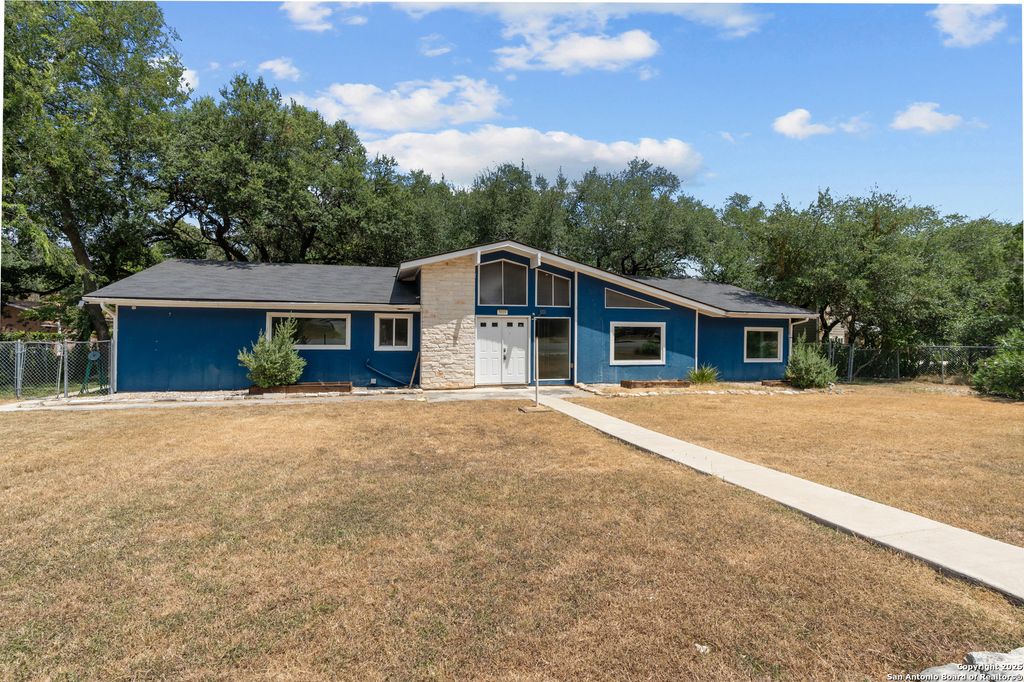 Photo of 3019 Lakeview Dr, Canyon Lake, TX 78133 (MLS # 1922120)